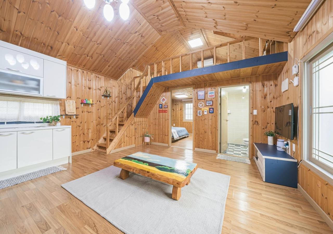 Jeju Haepoomdal Pension Экстерьер фото