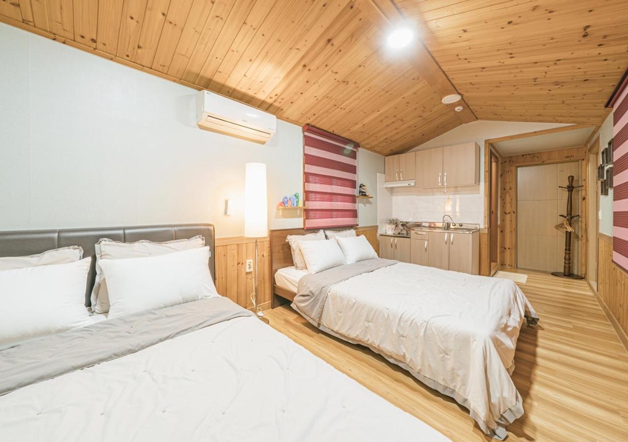 Jeju Haepoomdal Pension Экстерьер фото